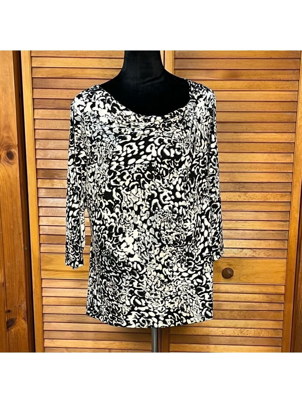Dana Buchman Animal Print Cowl Neck 3/4 Sleeve Tunic L. EUC